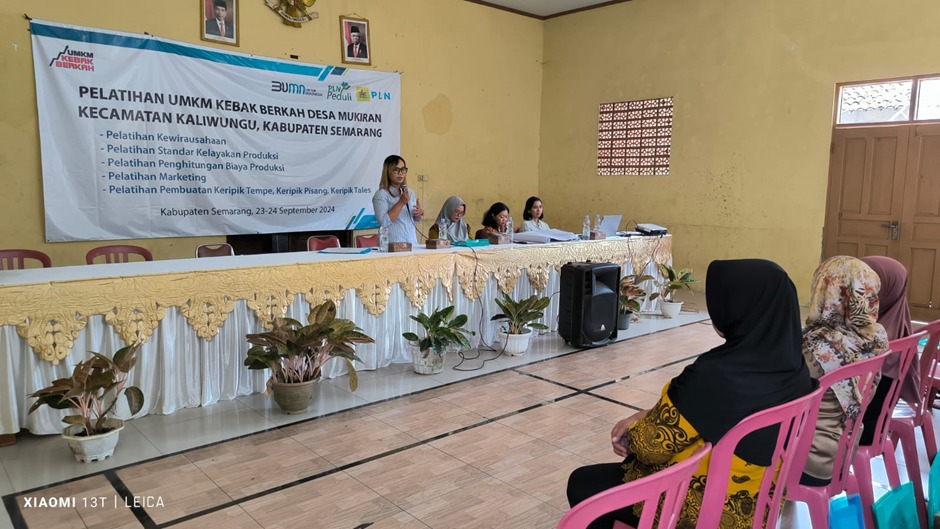PLN UIP JBTB Resmikan Program TJSL 2024 Bantuan Pengembangan UMKM Desa Mukiran