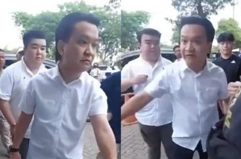Potongan video yang memperlihatkan Ivan Sugianto meminta anak siswa SMA untuk sujud dan menggonggong.