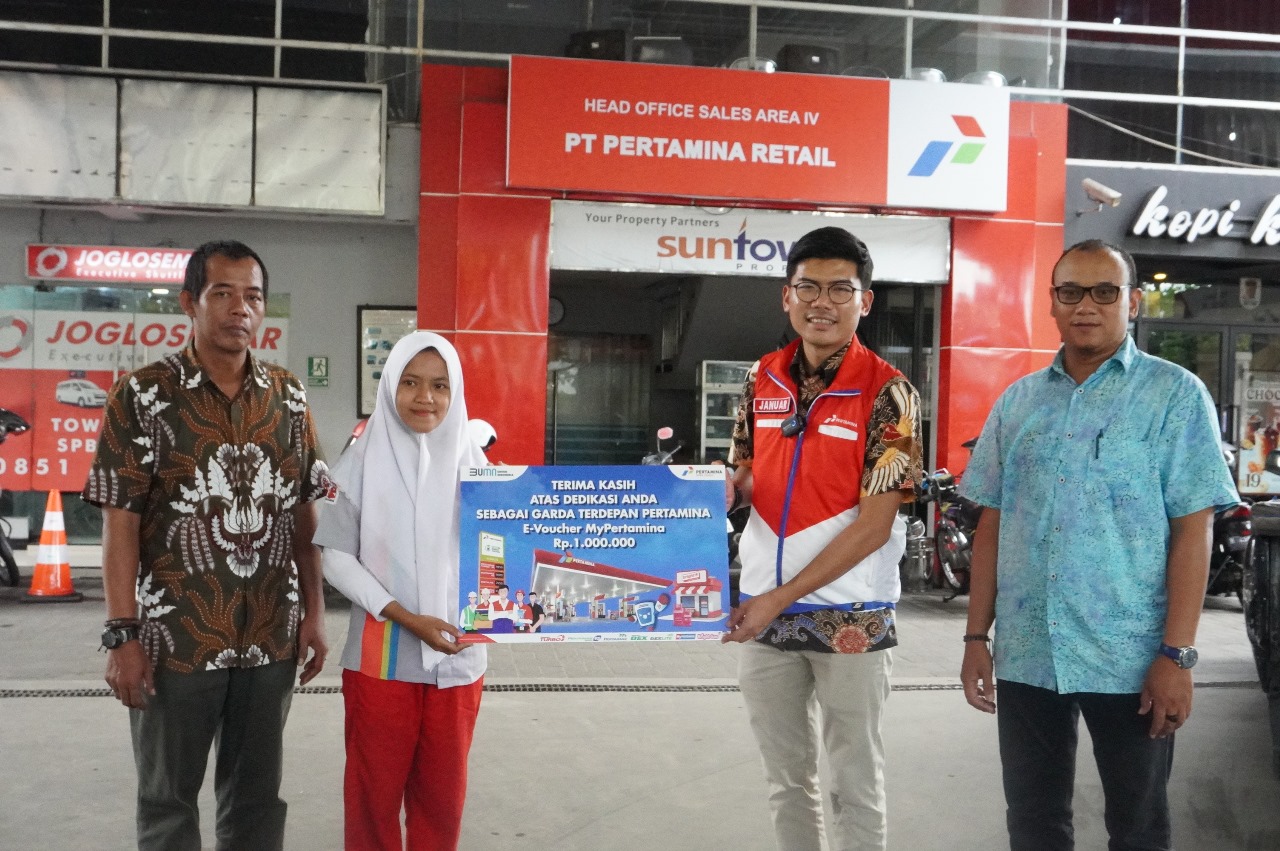 PT Pertamina Patra Niaga Regional Jawa Bagian Tengah berikan apresiasi kepada Afrida Azzahra, seorang operator SPBU yang sempat menjadi korban tindak kekerasan oleh konsumen.