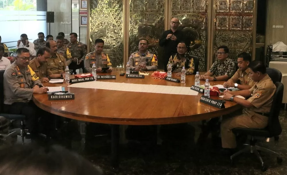 Jumpa pers kasus penembakan pelajar SMKN 4 Semarang Gamma Rizkynata Oktafandy dengan pelaku Aipda Robig Zaenudin di Mapolda Jateng, Senin (2/12/2024)