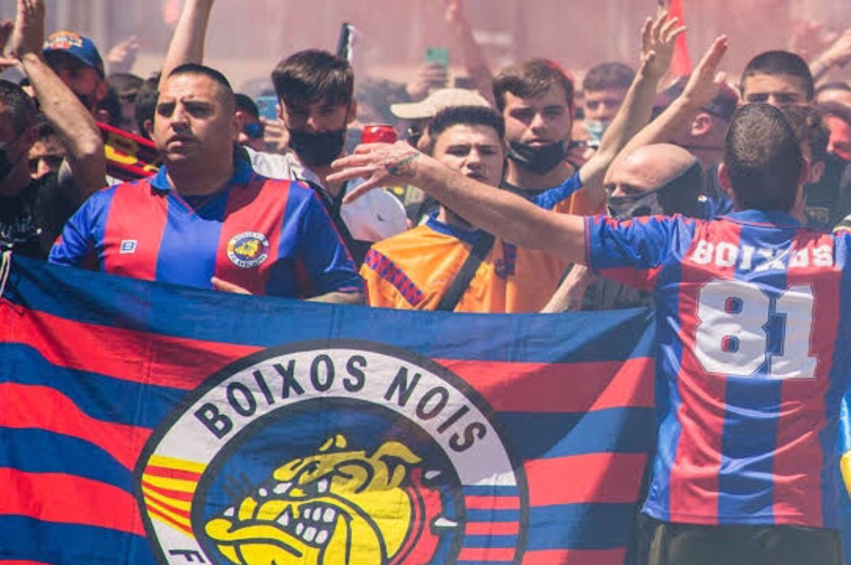Potret: Ultras Boixos Nois Saat Parade di Barcelona