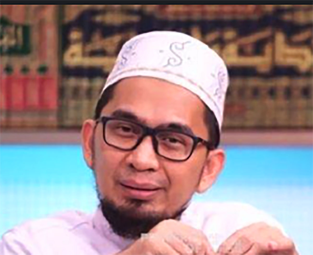 USTAD Dr (HC) Adi Hidayat, Lc, MA