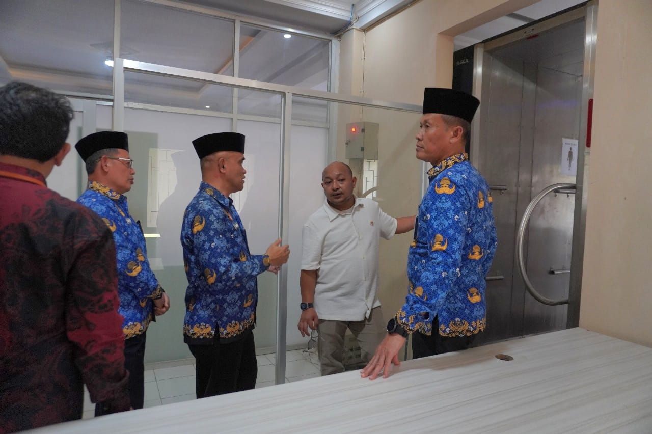 Komisi XIII DPR RI saat meninjau Lapas Kelas I Semarang, Kamis (19/12/2024).