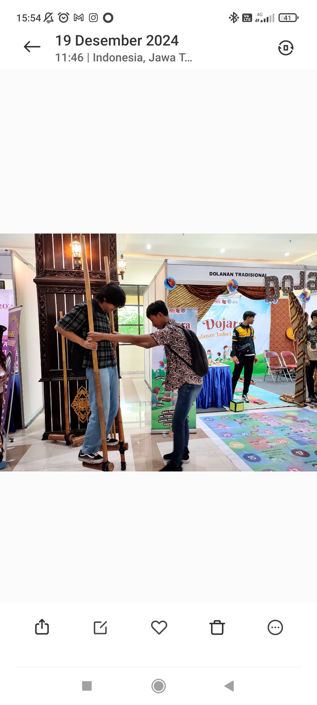 Pengunjung Gelar 10