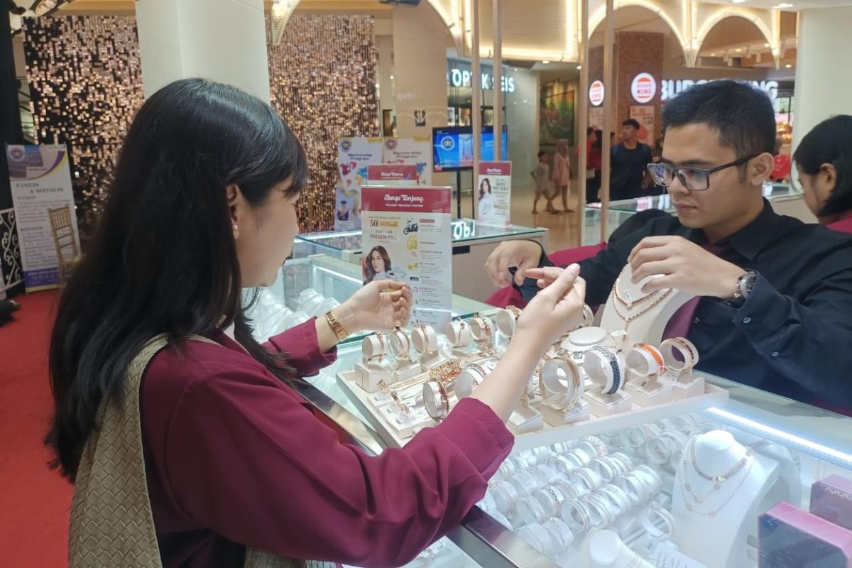 Acara yang bertajuk "50 Tahun Golden Anniversary" digelar di Atrium Paragon Mall Semarang mulai tanggal 24 Desember 2024 hingga 1 Januari 2025. FIGUR RONGGO WASSALIM/JAWA POS RADAR SEMARANG
