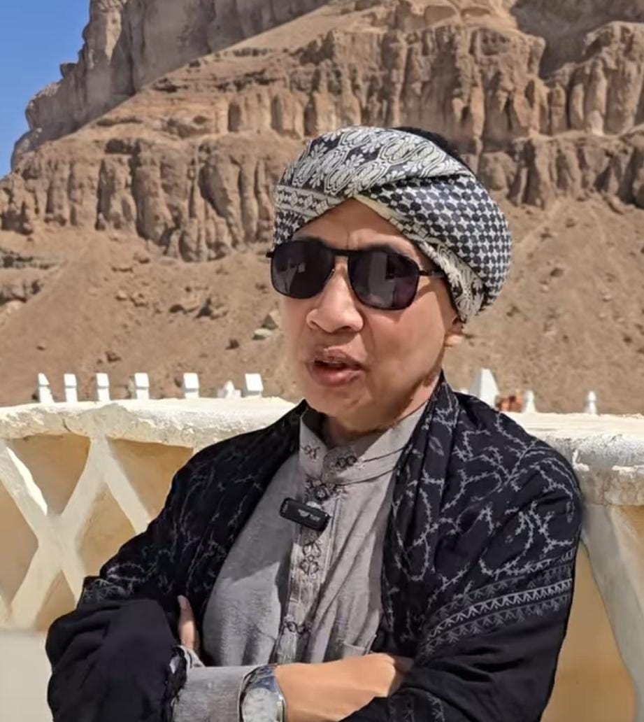 Prof. KH. Yahya Zainul Ma&rsquo;arif, Lc., M.A., Ph.D. atau Yang dikenal Buya Yahya