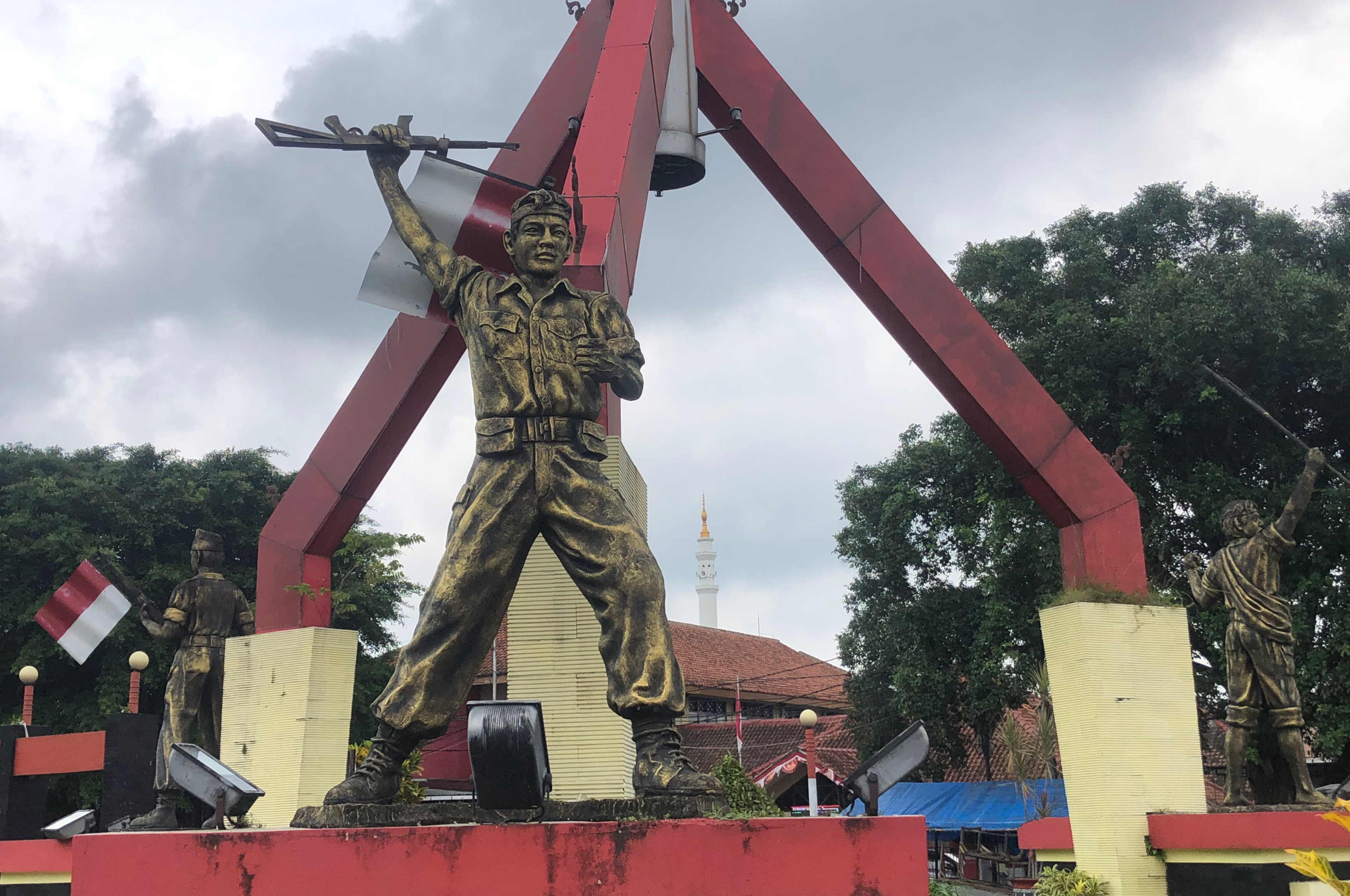 Potret : Patung Pejuang di Alun-alun Lama Ungaran