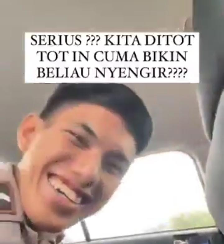 Tangkapan layar video oknum polisi di Polda Jambi yang viral.