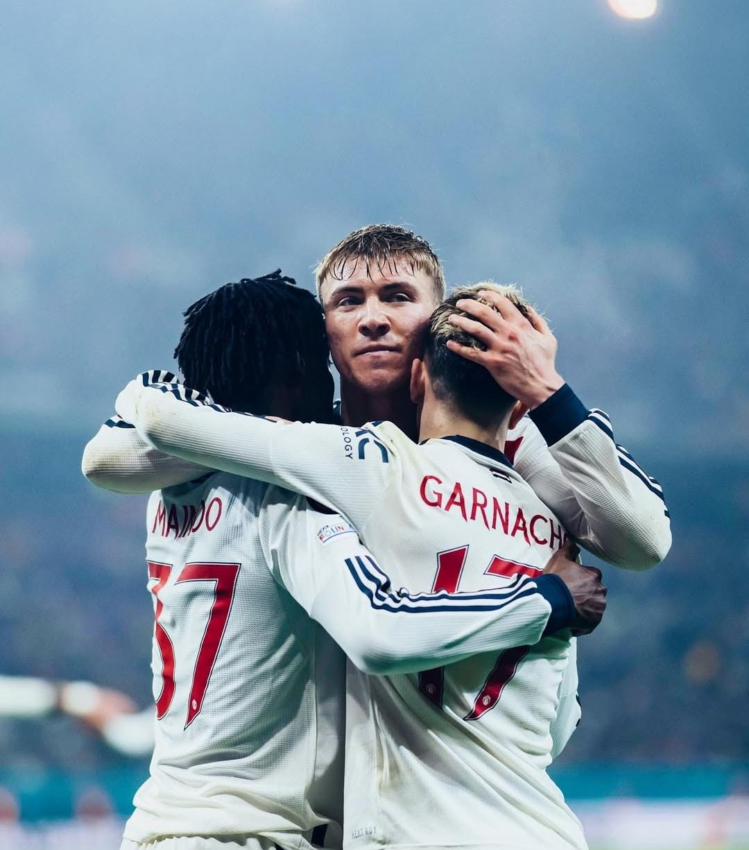 Manchester United dengan mudah lolos babak 16 besar liga Eropa