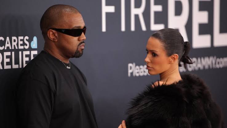 Kanye West dan istrinya, Bianca Censori pada malam Grammy Awards