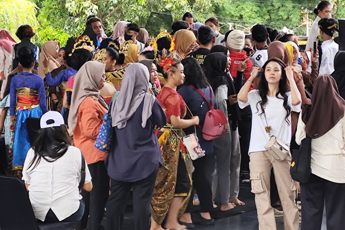 Perseta lomba tari sudah hadir di Taman Indonesia pada jadwal yang dibatalkan, Jumat (20/12/2024).&nbsp;