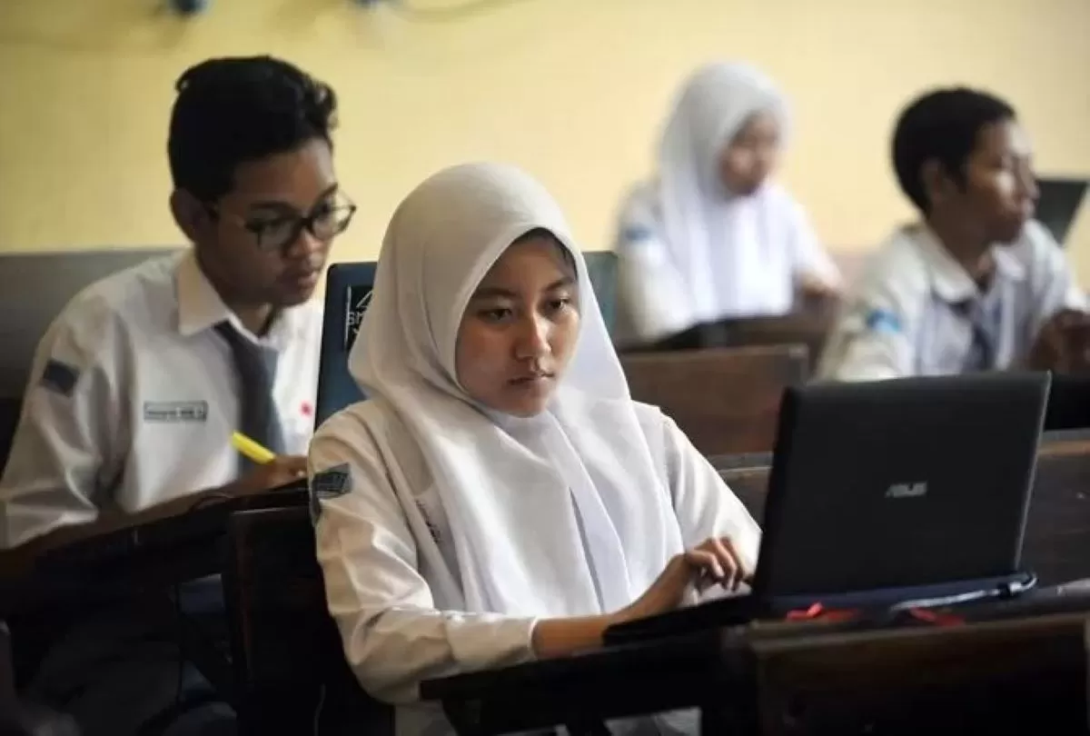 Siswa kelas XII mengikuti SNBP.