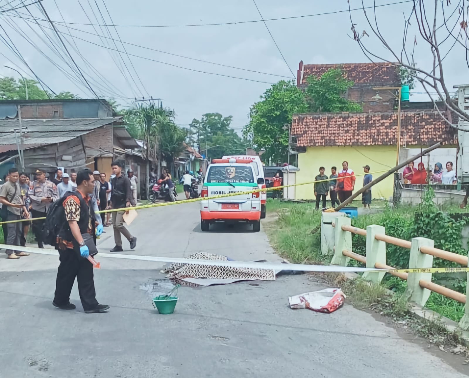 Lokasi tempat kejadian kedua korban tewas tersengat listrik.(Wahibpribadi)