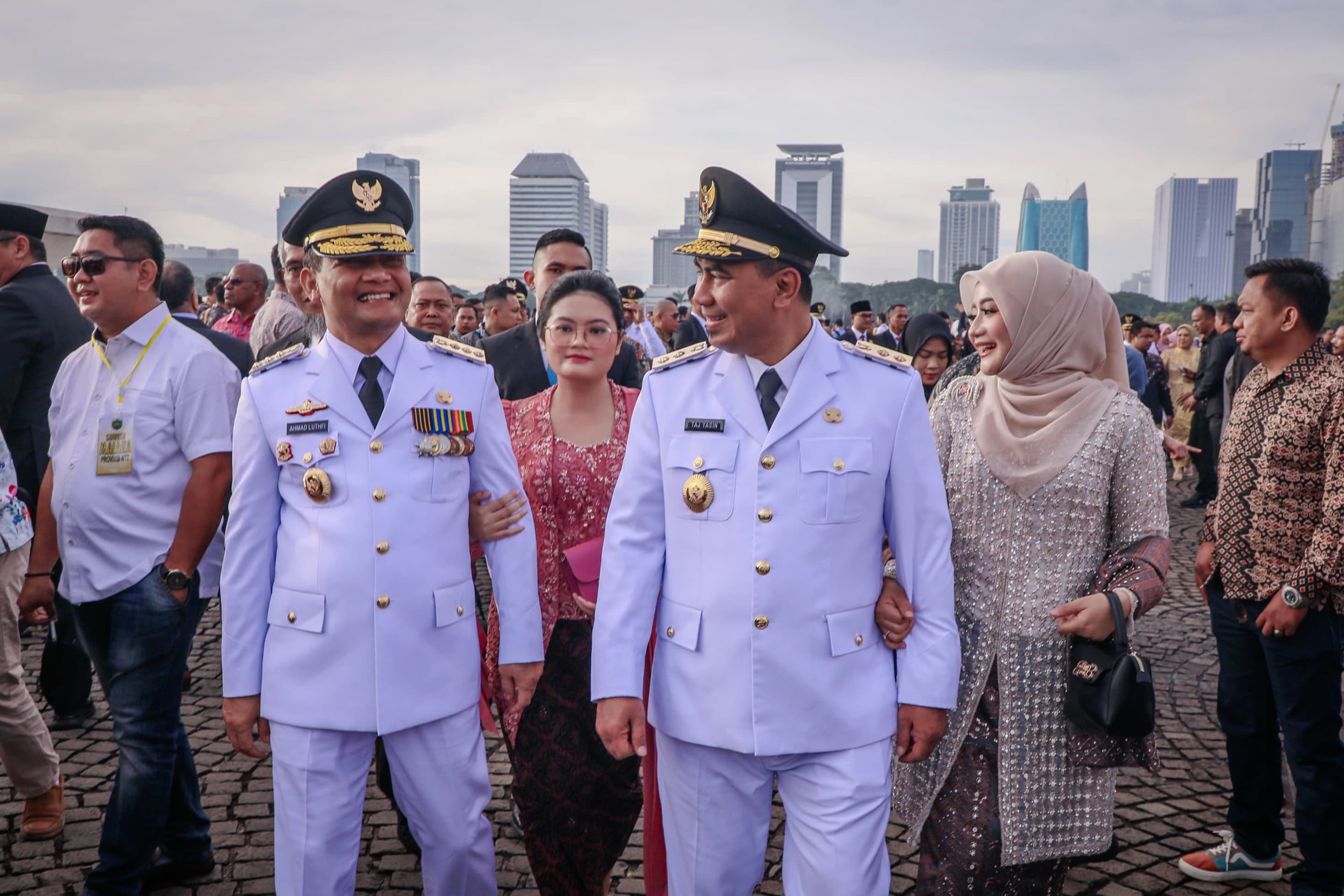 Ahmad Luthfi dan Taj Yasin resmi dilantik menjadi Gubernur dan Wakil Gubernur Jawa Tengah periode 2025-2030 oleh Presiden Prabowo Subiyanto di Istana Kepresidenan di Jakarta pada Kamis, (20/2).