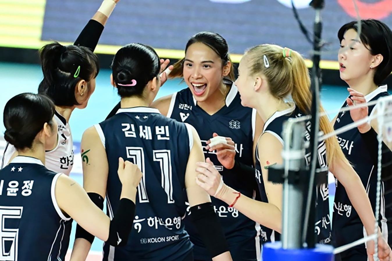 Merelin Nikolova dkk berhasil mengalahkan juara bertahan dengan skor 3-1.