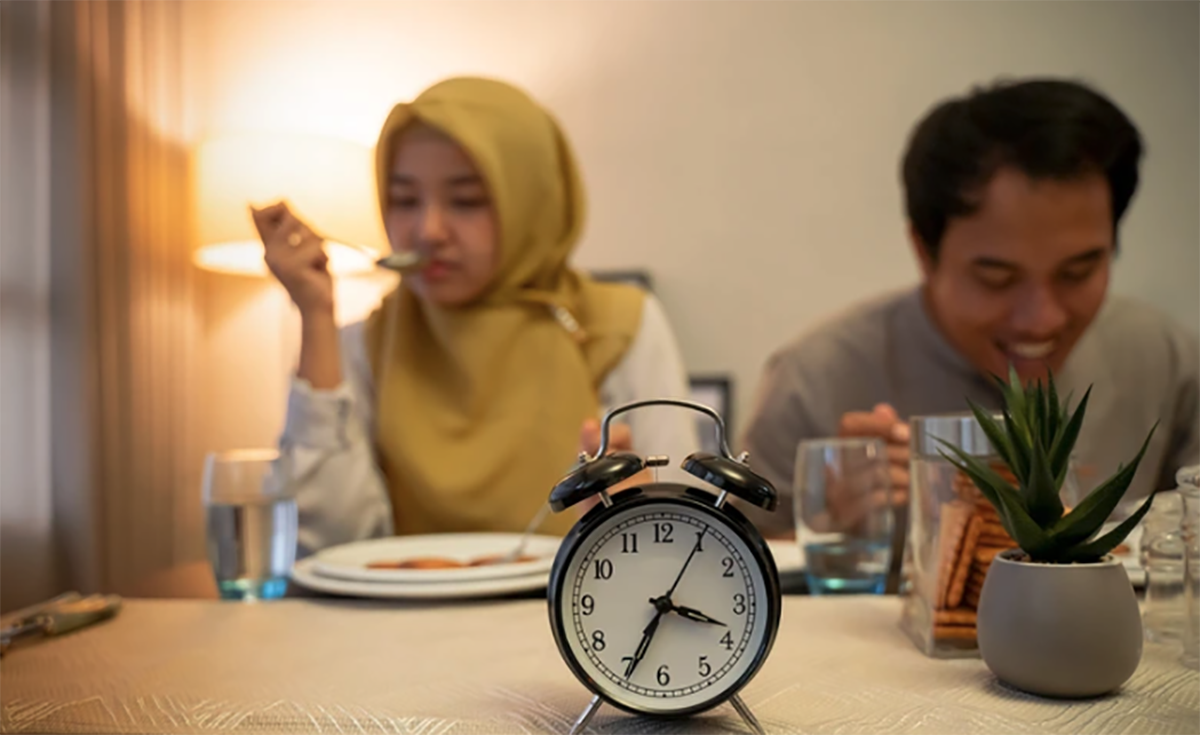 Tips dan Trik Sahur Tepat Waktu dan Imsak Tidak Kebablasan Subuh