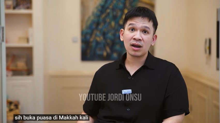Jordi Onsu kembali menjadi sorotan publik setelah mengungkapkan keinginannya untuk merasakan buka puasa Ramadan di Mekkah.