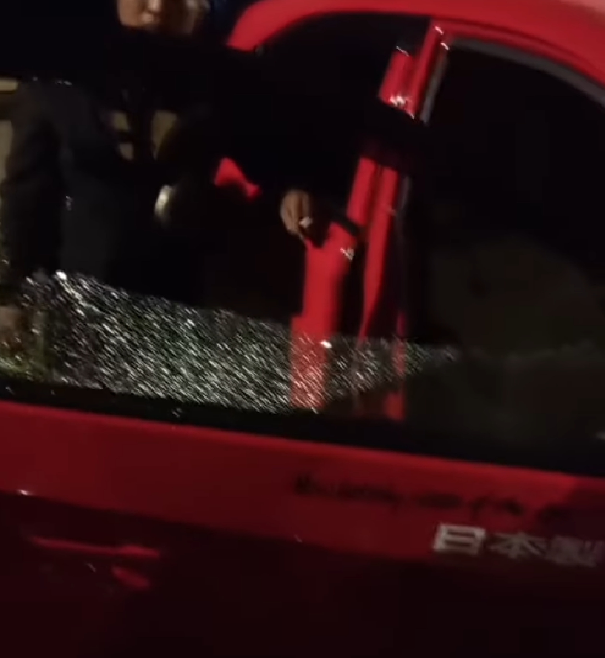 Mobil Honda Brio H 1915 LF  korban pecah kaca.