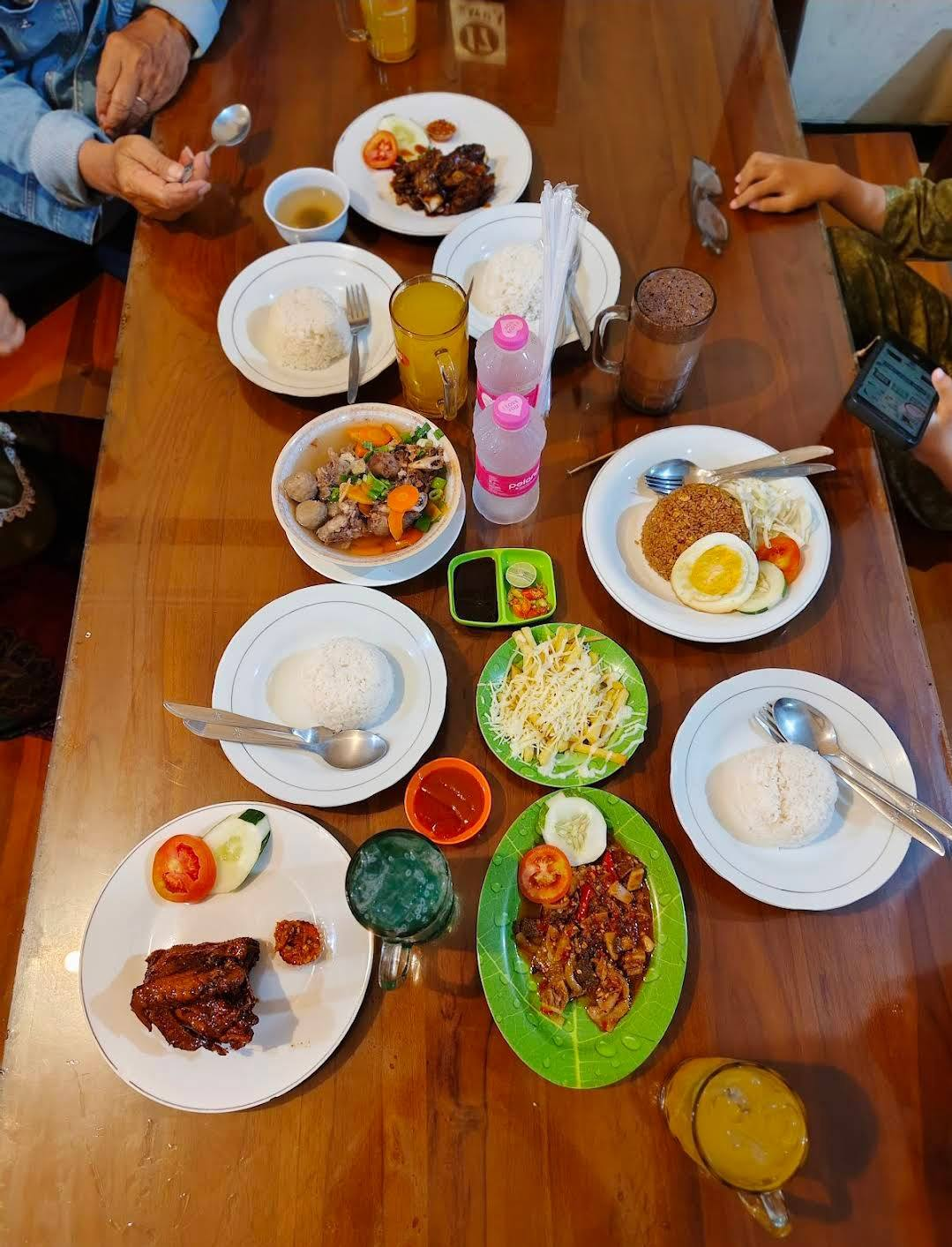 Menu berbuka puasa.