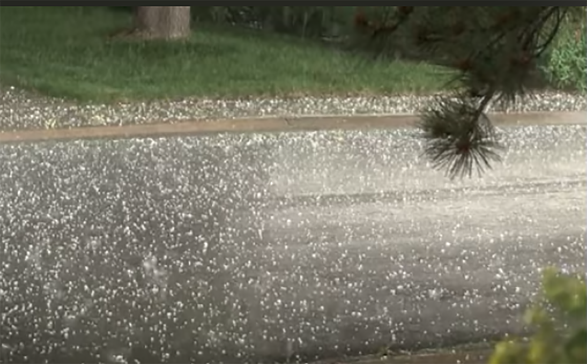 Hujan Es dan Angin Kencang Melanda Kota Jogja Sekitarnya