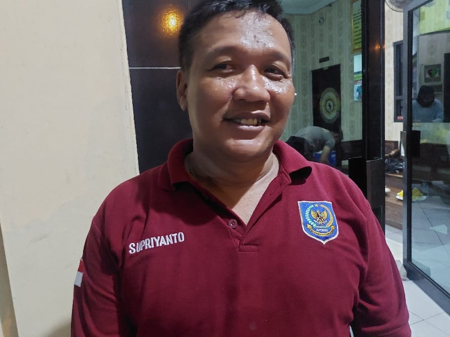 1. Supriyanto, kades Surodadi Sayung 2. Sebagai kades, Supriyanto selalu hadir dalam pengajian desa. (Wahibpribadi)