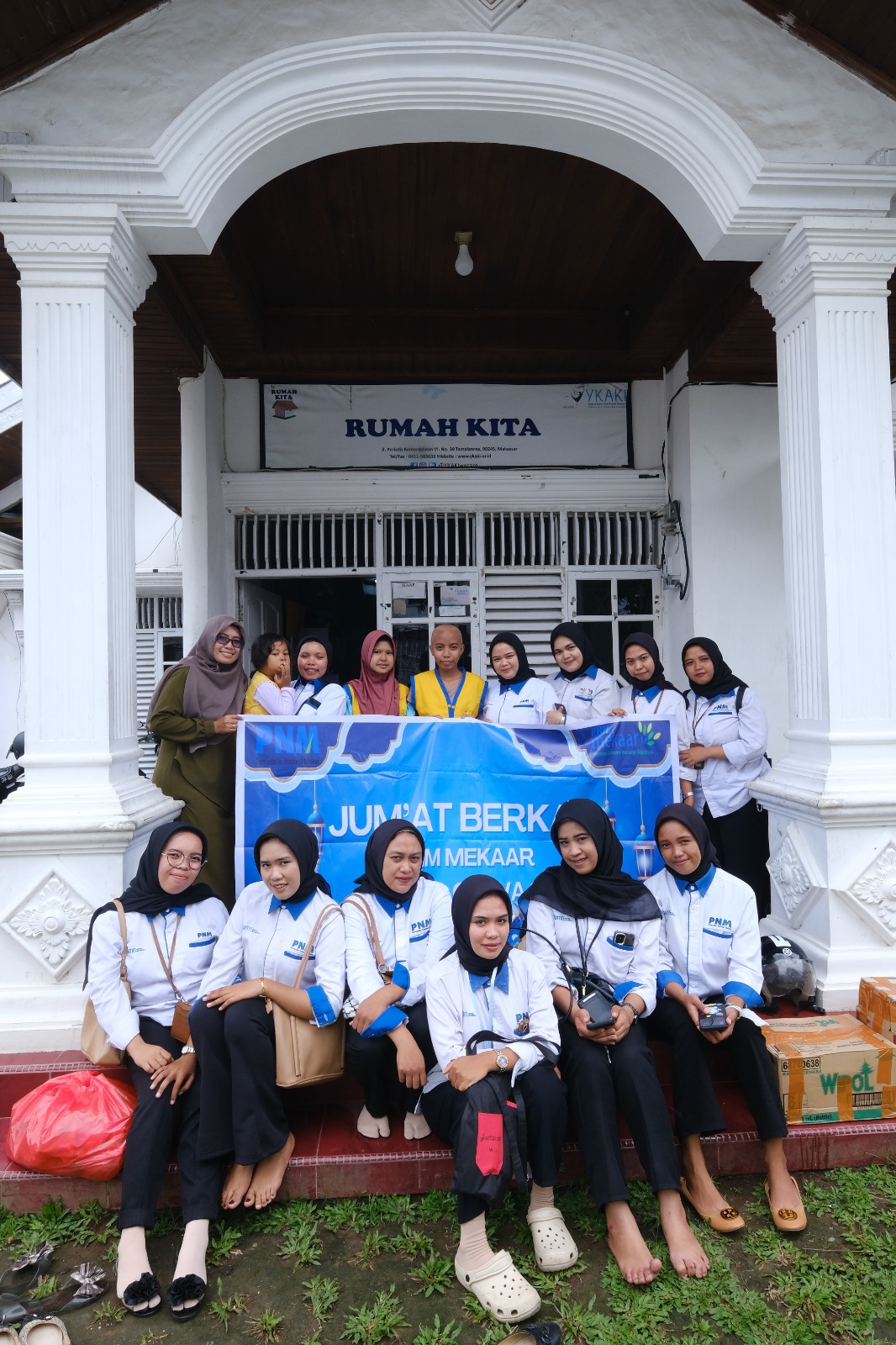 Senior Account Officer (SAO) di PNM Mekaar, Wulan telah lama melihat perjuangan perempuan tangguh yang berusaha demi keluarga.