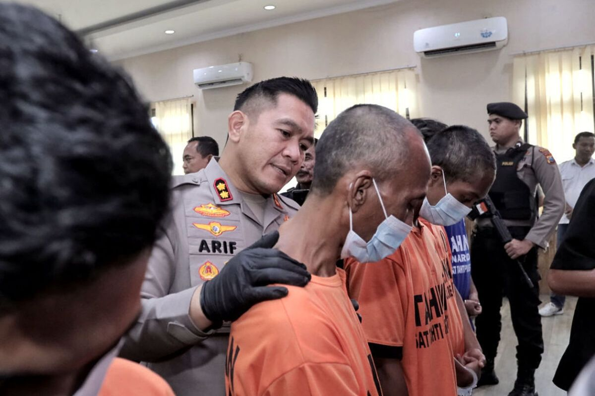 Kakek MSR berusia 63 tahun yang nekat mencuri sound system milik masjid di kampungnya sendiri.