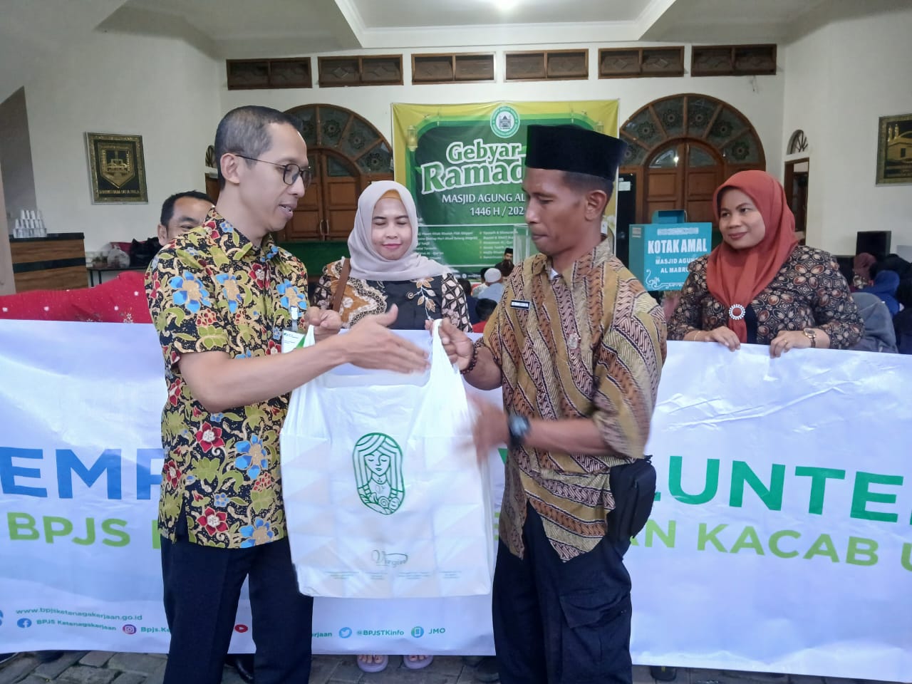 BPJS Ketenagakerjaan Ungaran menggelar Employee Volunteering atau kegiatan sosial pada bulan suci Ramadan 1446 H, Kamis, 20 Maret 2025