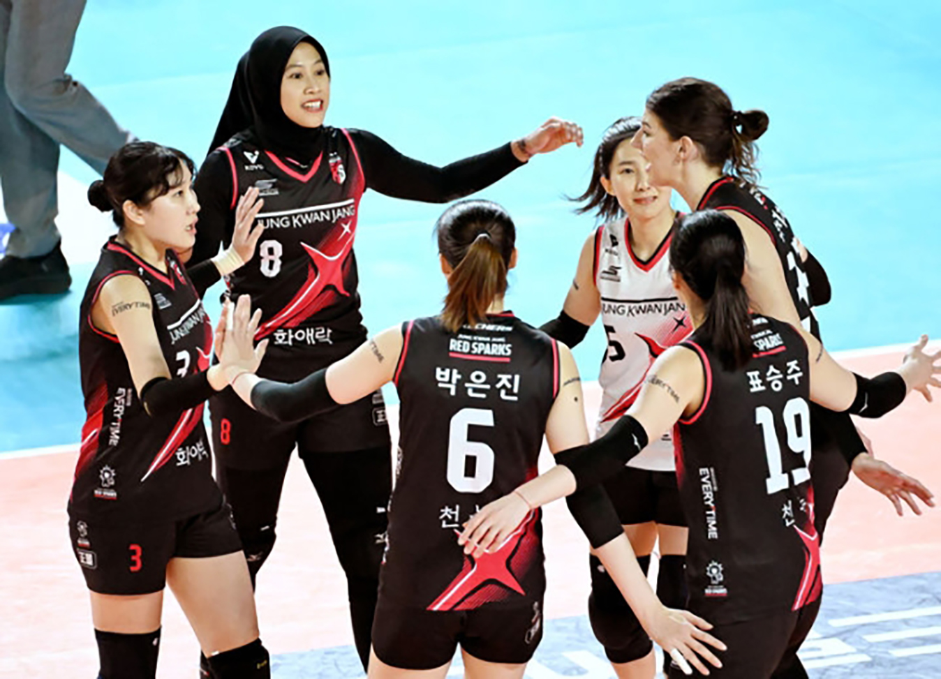 Megawati Hangestri dkk sukses tundukkan Hyundai Hillstate 0-3 dikandangnya.