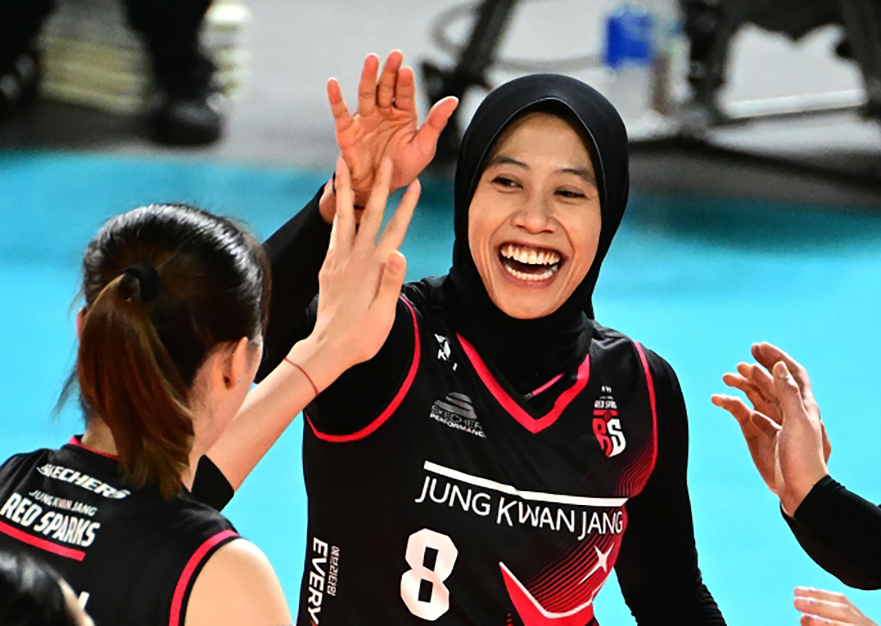 Megawati Hangestri  berhasil membantu kalahkan Hyundai Hillstate 0-3 tanpa balas.