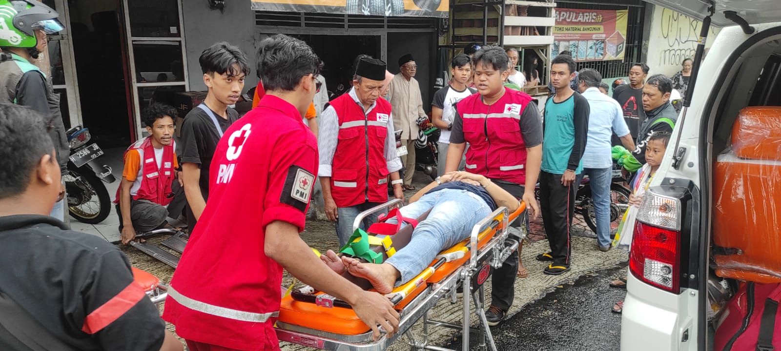 Korban kecelakaan dilarikan ke RSUD Salatiga.