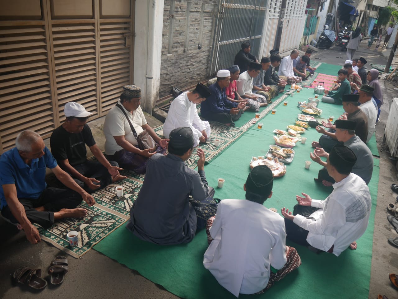 Tradisi Riyoyonan di Kampung Kentangan Semarang yang sudah bertahan puluhan tahun. FIGUR RONGGO WASSALIM/JAWA POS RADAR SEMARANG