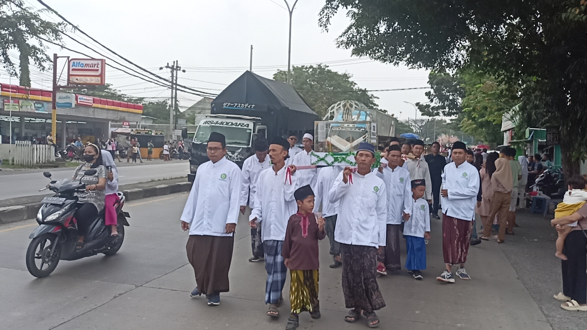 Kirab peninggalan Mbah Syafi