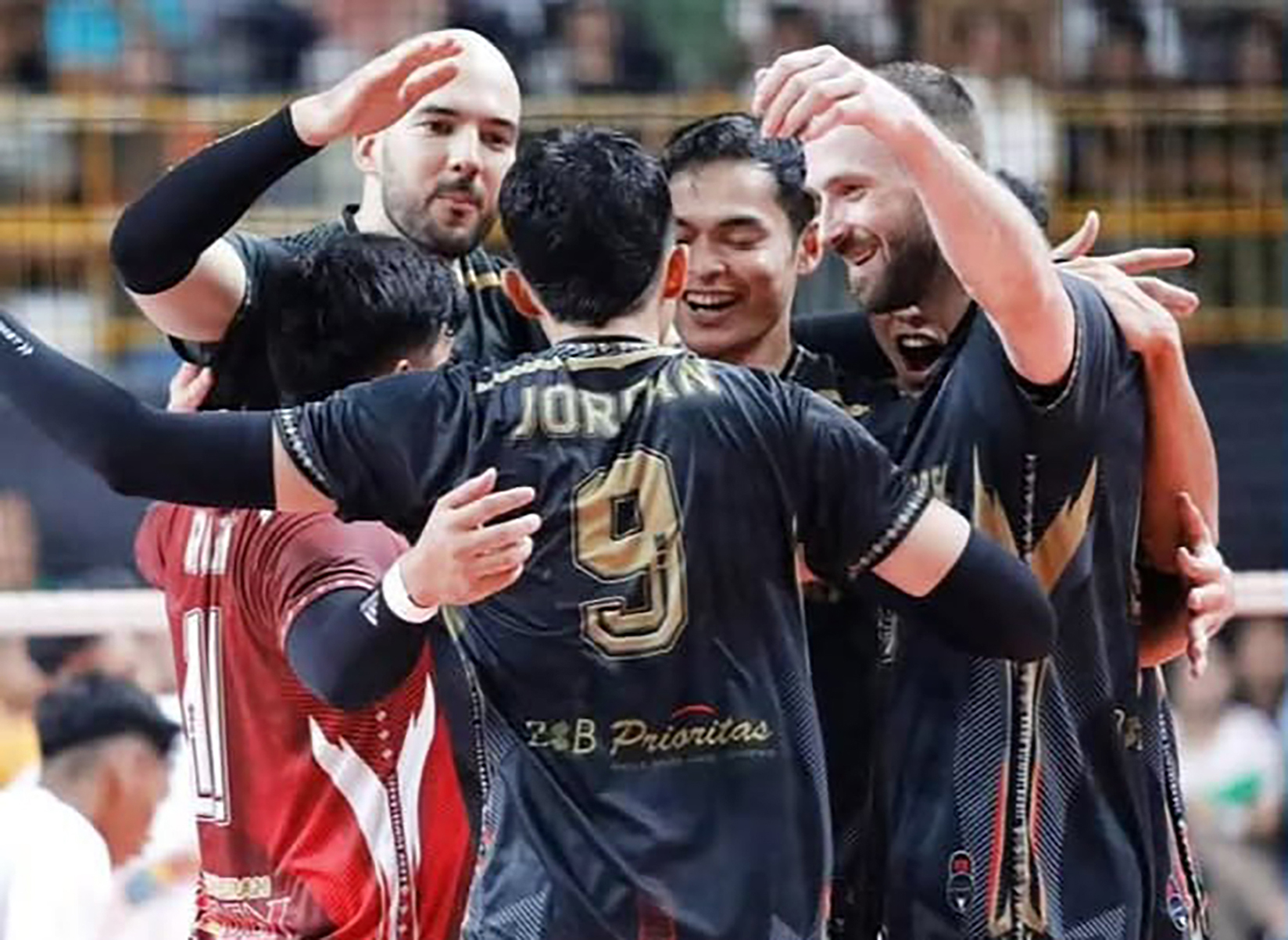 Palembang Bank SumselBabel berhasil comeback dengan mengalahkan Surabaya Samator dengan skor 3-1.