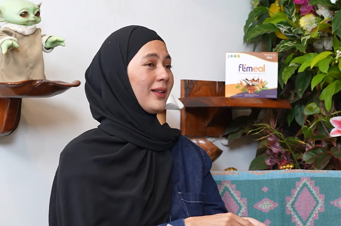 Paula Verhoeven saat di podcast @curhatbang.