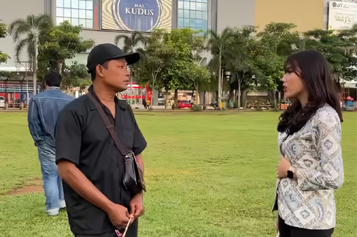 Wakil Bupati Kudus Bellinda Birton saat sidak PKL di alun-alun simpang 7 Kudus.