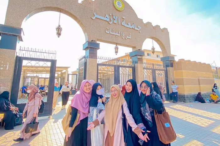 Potret mahasiswa Universitas Al-Azhar, Kairo, Mesir.