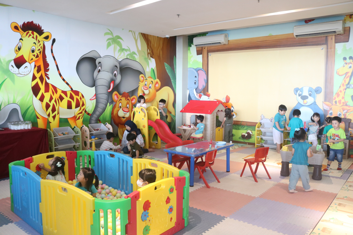 Kids Playground di The Grove Suites by Grand Aston, Cooking Class di favehotel padjajaran, Kids Club di Aston Kartika Grogol