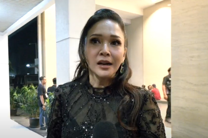 Maia Estianty ungkap alasan tidak bisa hadir di acara resepsi pernikahan Al Ghazali dan Alyssa Daguise.