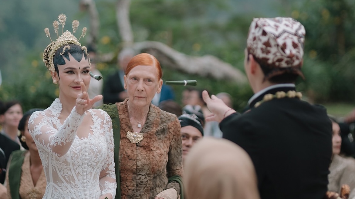 Alasan ibu dari Luna Maya tidak mau tinggal di Jakarta