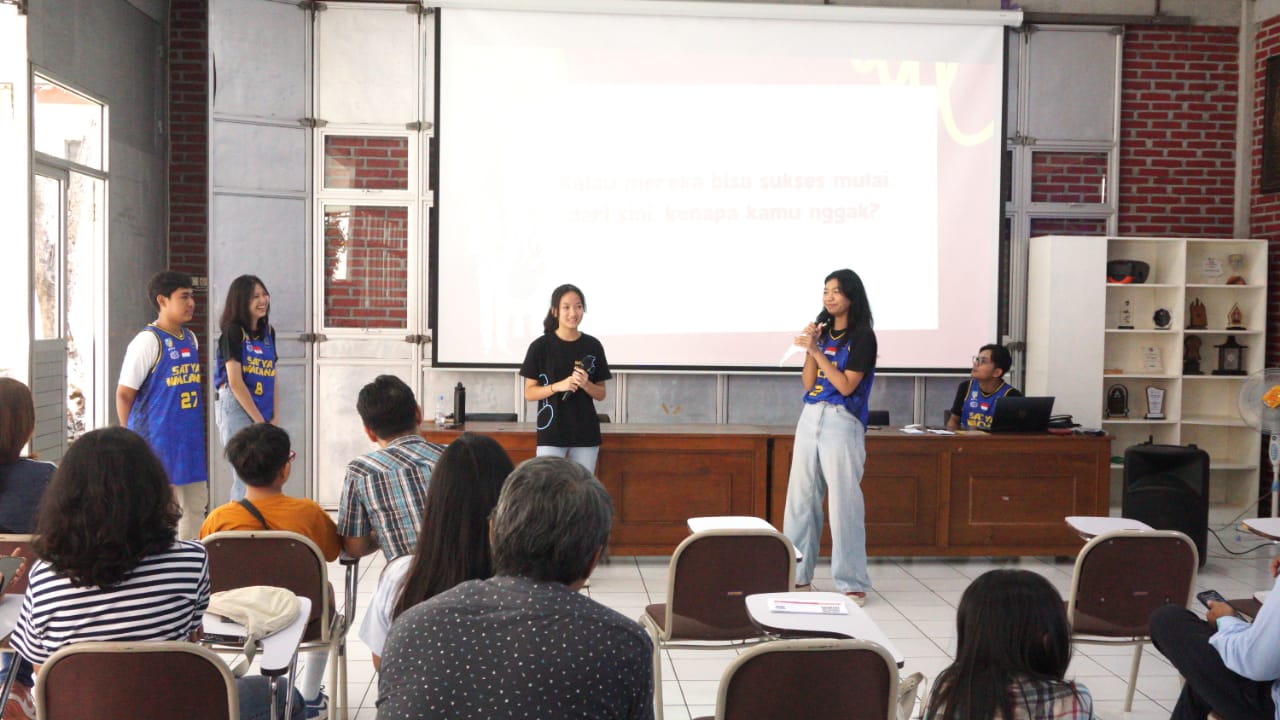 SMA Kristen Satya Wacana melaksanakan seleksi pemain basket bagi seluruh siswa dan siswi tingkat Sekolah Menengah Pertama (SMP) dan SMA se-Indonesia.