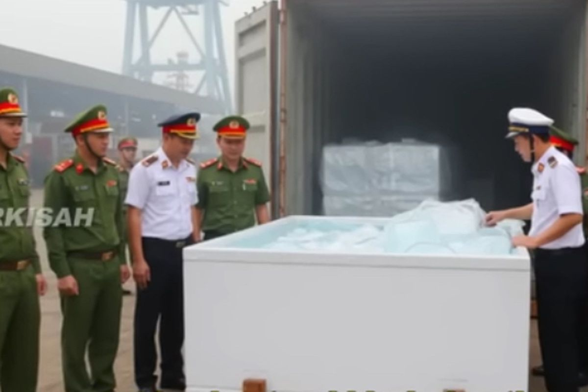 Youtube Berkisah  dengan videonya TKW di dalam peti es masih hidup.