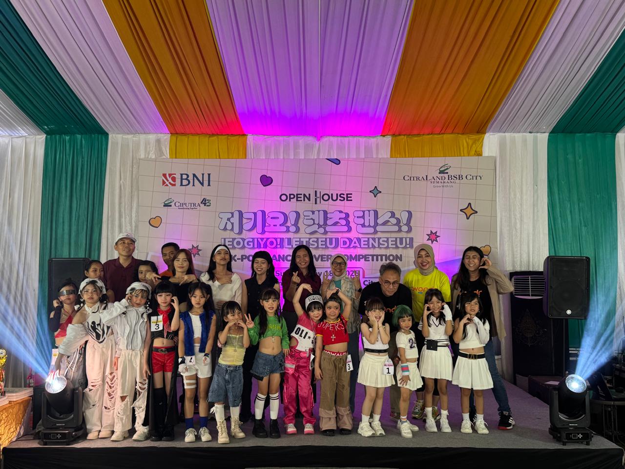 Citraland BSB City Semarang menggelar open house dengan tema K-Pop Dance Competition di Serena Hill, Minggu (18/5)