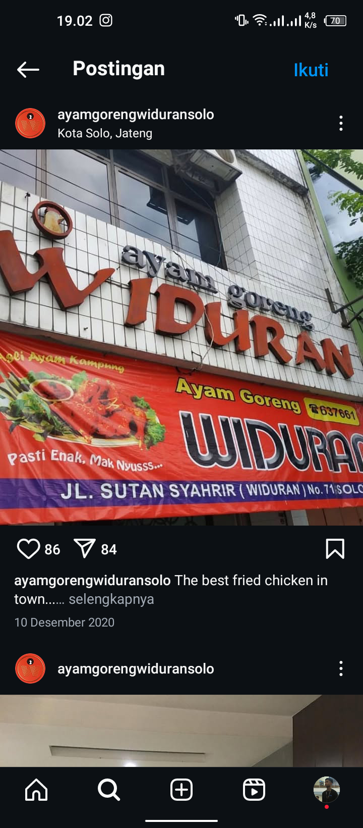 Outlet Ayam Goreng Widuran Solo pada postingan media sosial instagram