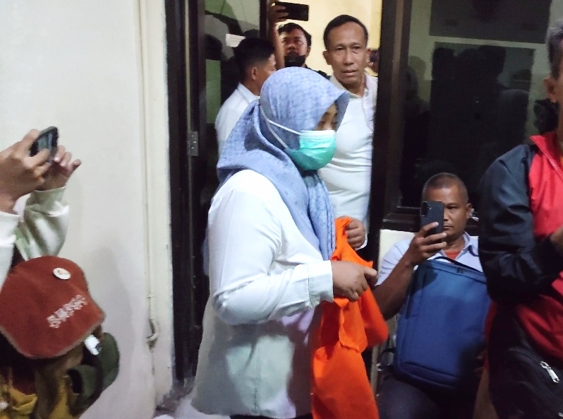 Terdakwa Maryani, kasus pemerasan PPDS Undip jalani sidang perdana di Pengadilan Negeri Semarang, Senin (26/5/2025).