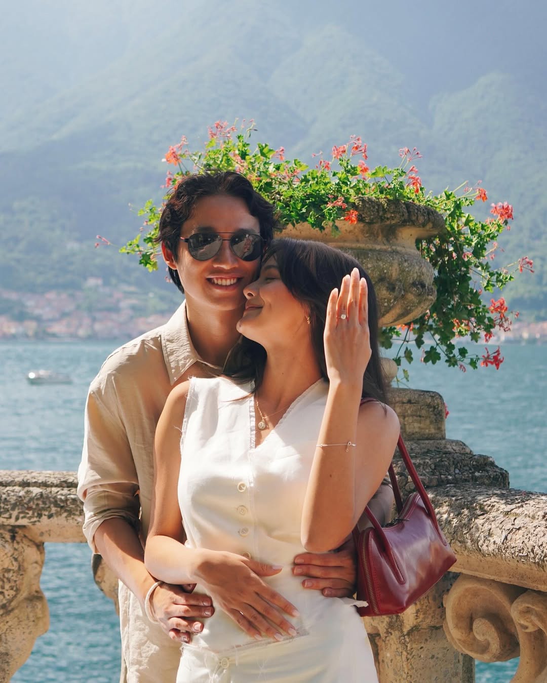 Potret Amanda Rawles dan Adriel Susanteo tunangan