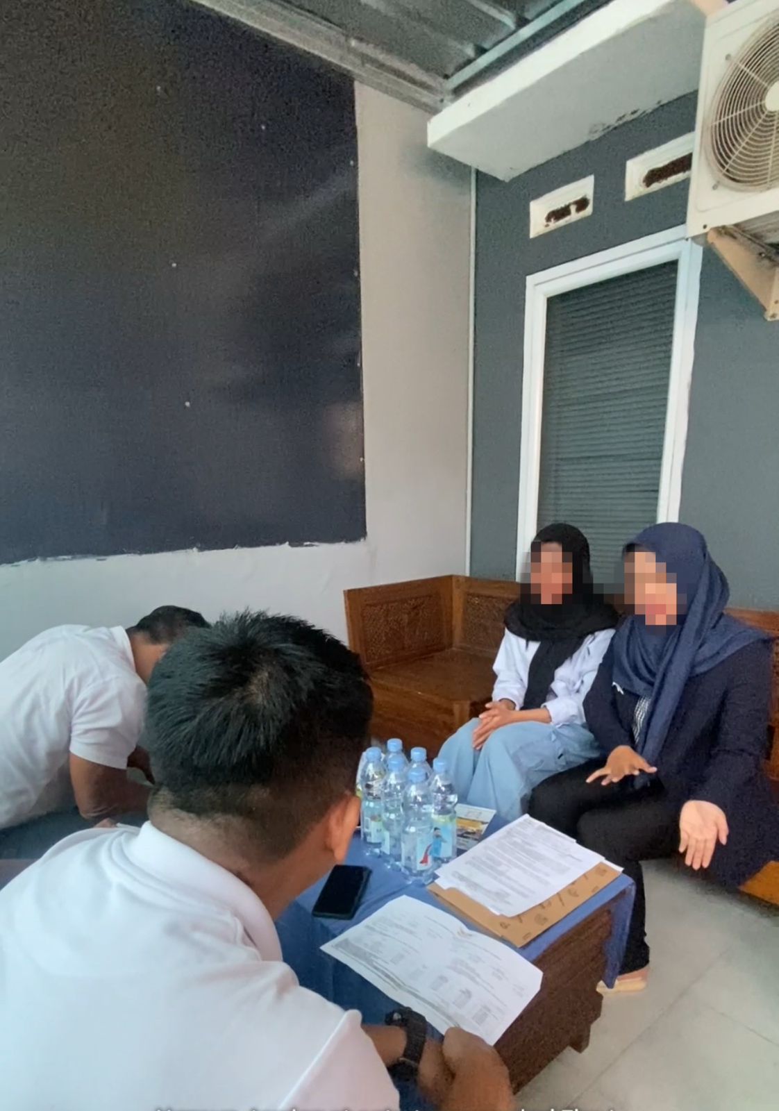 Tim Operasi Wirawaspada saat melakukan pemeriksaan keberadaan orang asing di tiga wilayah, Rabu (28/5/2025).
