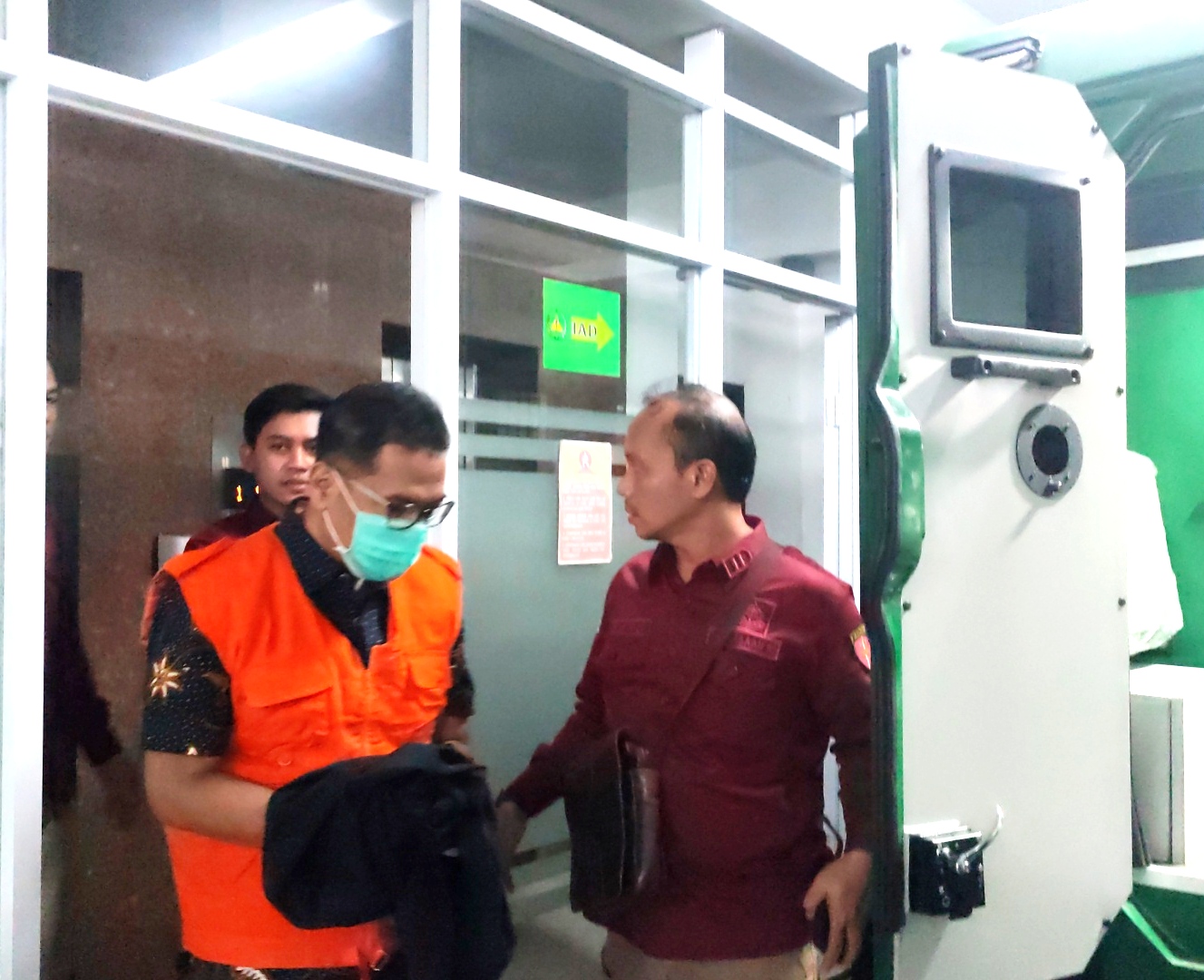 Tersangka Andhi Nur Huda saat ditahan Kejati Jateng pada 30 April 2025 lalu.