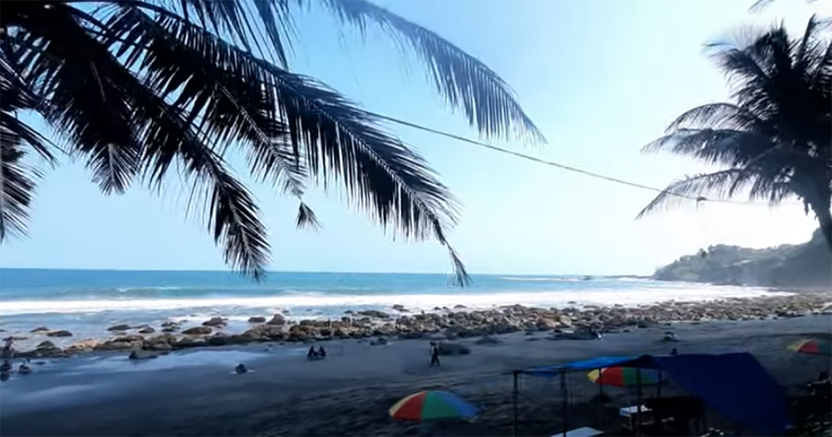 Pantai Pecaron Salah Satu Deretan Pantai-Pantai Surga Tersembunyi di Jawa Tengah Cocok Untuk Wisata di Saat Libur Panjang Idul Adha dan Libur Sekolah Kenaikan Kelas