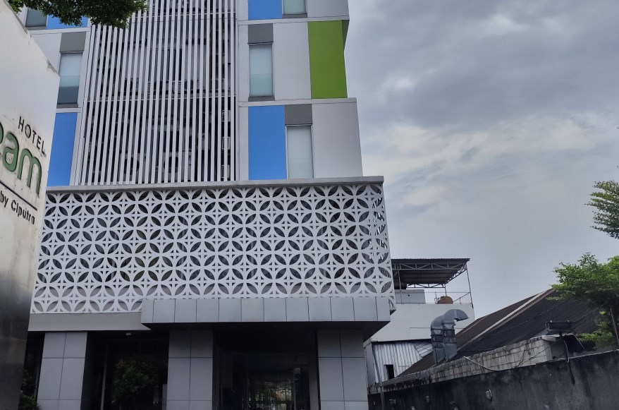 Lokasi Hotel yang diduga tempat penganiayaan korban. (M Hariyanto/Jawa Pos Radar Semarang)